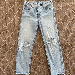 Jeans - Levi Women's Size 27 Distressed Denim Button Closure